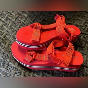 GUESS STRAPPY PLATFORM SANDEL SIZE 10 NWOT